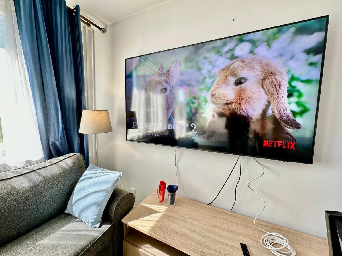 Neon 2 - Fast Wifi 70'Tv Netflix Hbo Max Appletv+ Apartman Varsó Kültér fotó